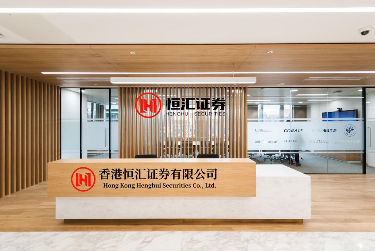 爱一配 白银狂飙7%后回落，机构警示秘鲁供给冲击“脉冲陷阱”